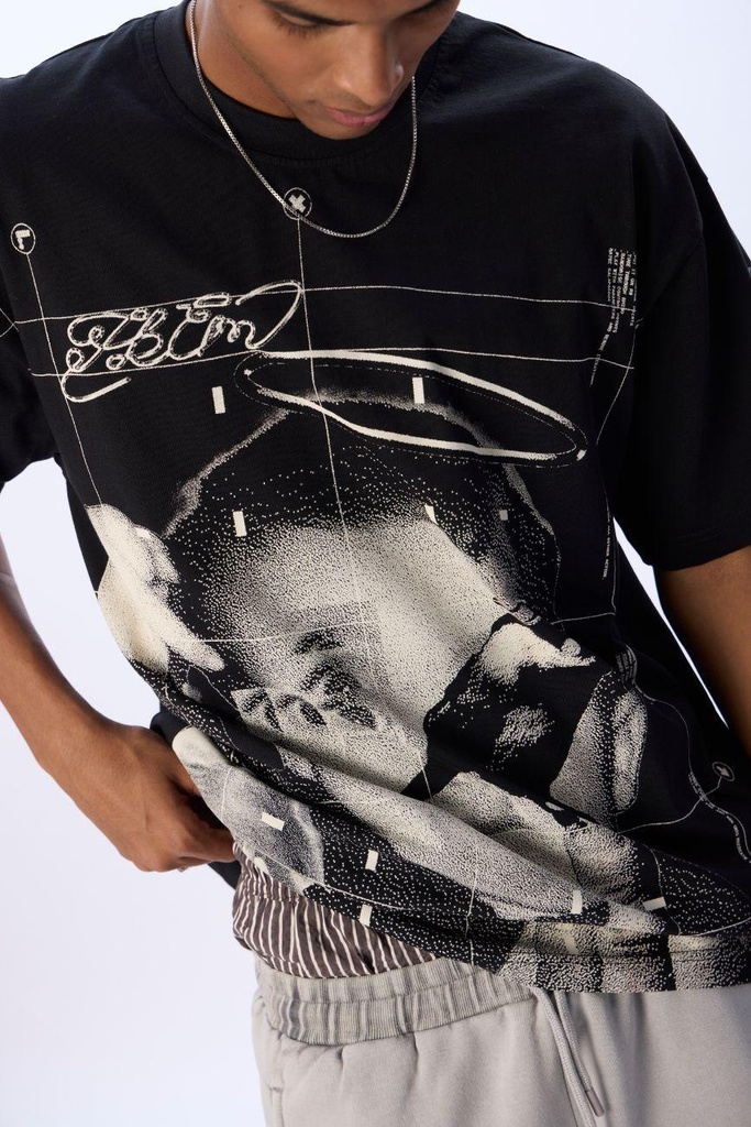 kids-see-ghosts-25tsbf9-bk-xs-843737.jpg