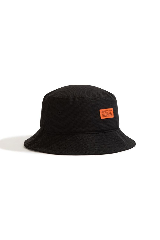 um-training-bucket-hat-never-stop-playin-um24bh186-blk55-208372.jpg