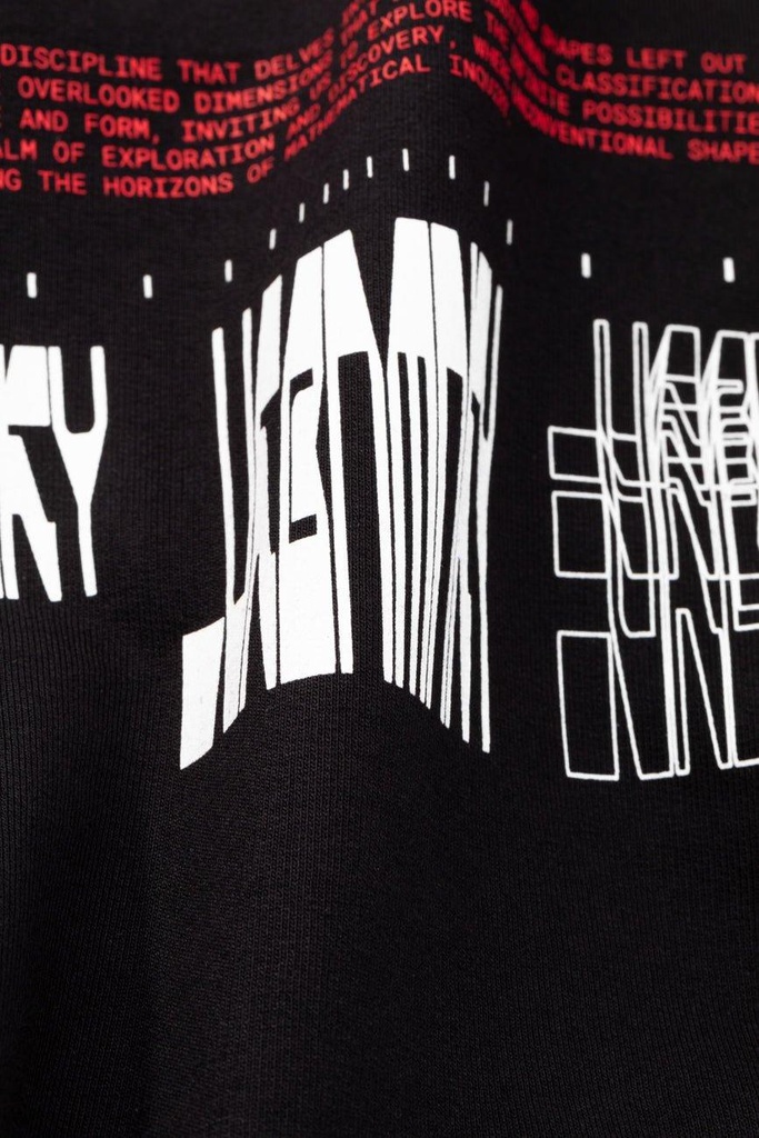 Excluded-Geometry-black-oversized-tshirt-close-up-08-281204.jpg