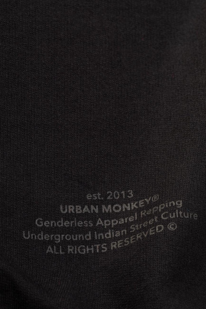 callibration-black-oversized-tshirt-04.jpg