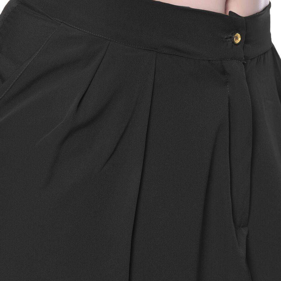 Black_Crepe_Tulip_Pants_6_7eb86c8f-b20c-45cc-8071-3422d399b0fd.jpg