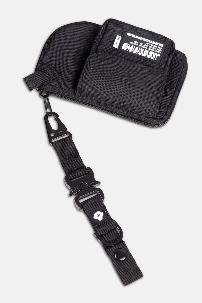 CARABINER-BLACK-ACCESSORIES-011.jpg