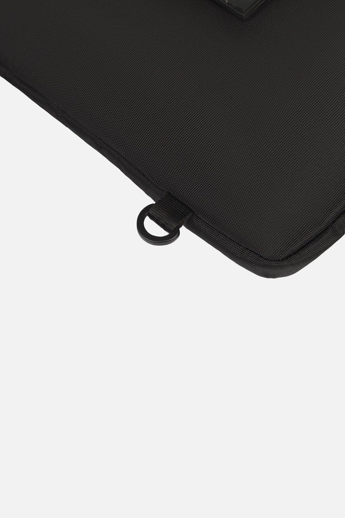 everyday-carry-large-black-pouch-07-427678.jpg