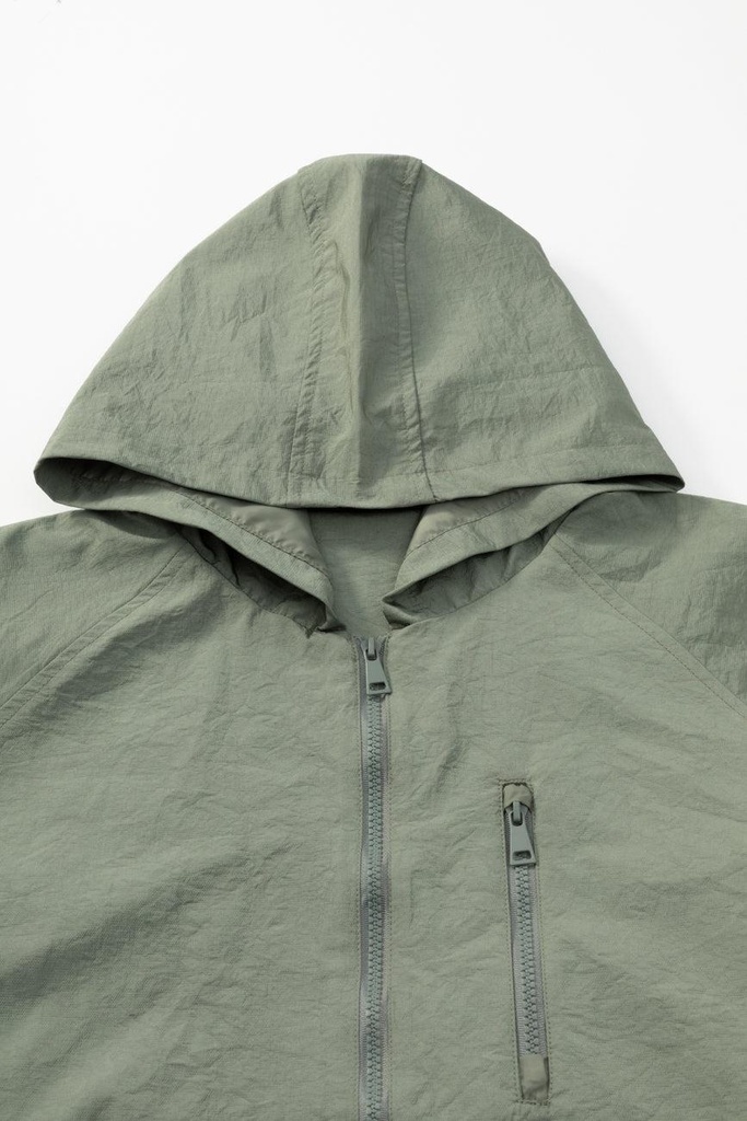 forest-gump-green-nylon-jacket-close-up-01.jpg