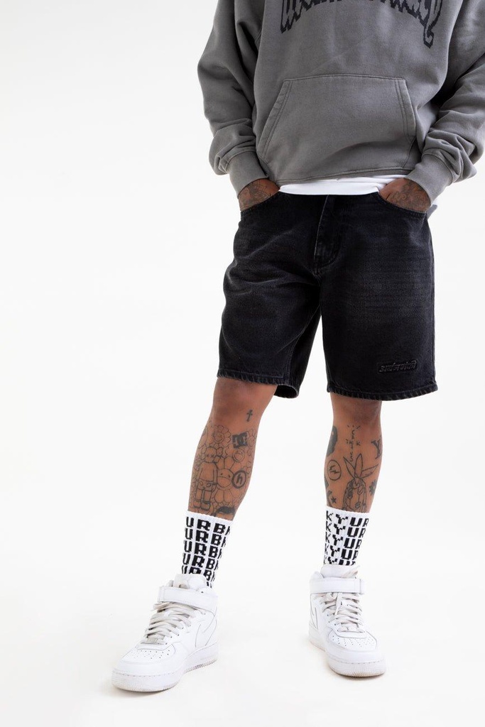 black-denim-shorts-02-943147.jpg