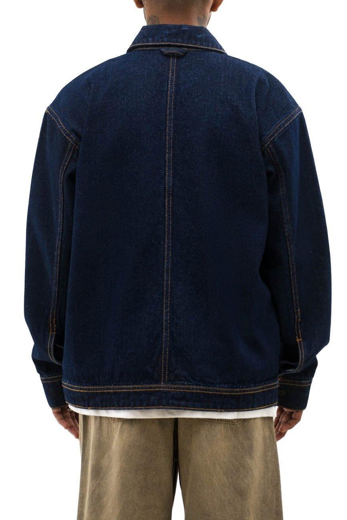 Denim-jacket-model-03_e95ec004-ae5e-4b67-86b4-21e58c9d7e02-846370.jpg
