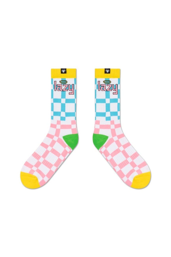 bored-games-colorful-socks-02-709700.jpg