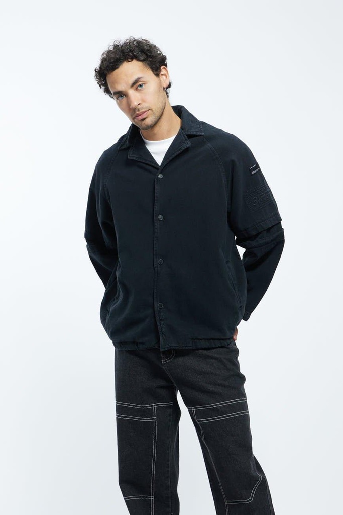 hobo-shacket-black-model-03-569713.jpg