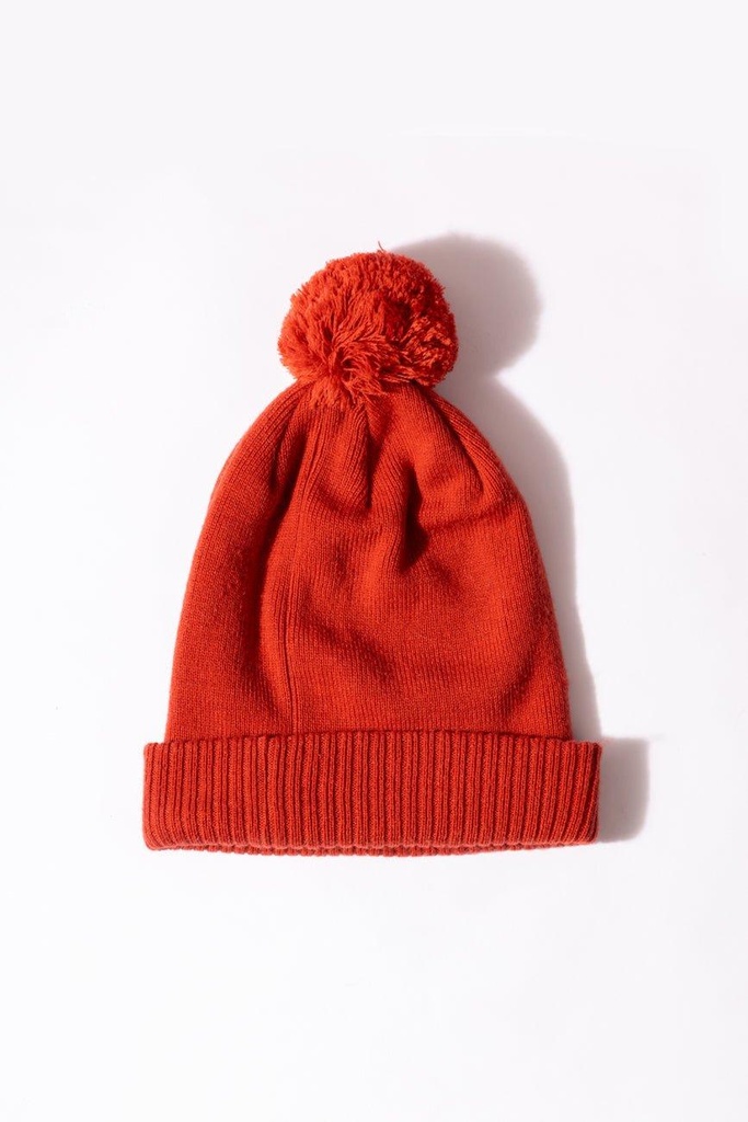 red-beanie-um23smb013-rd-539441.jpg