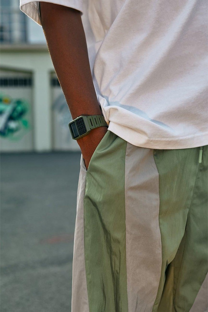 ott-parachute-pants-002-12269s23-gygrn-s-446448.jpg