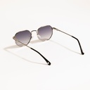 bankroll-006-side-view-924555.jpg