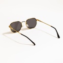 bankroll-001-side-view-847344.jpg