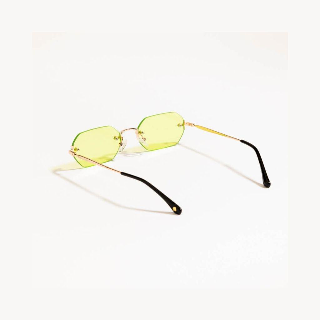 young-thug-002-s31454-neon-975057.jpg