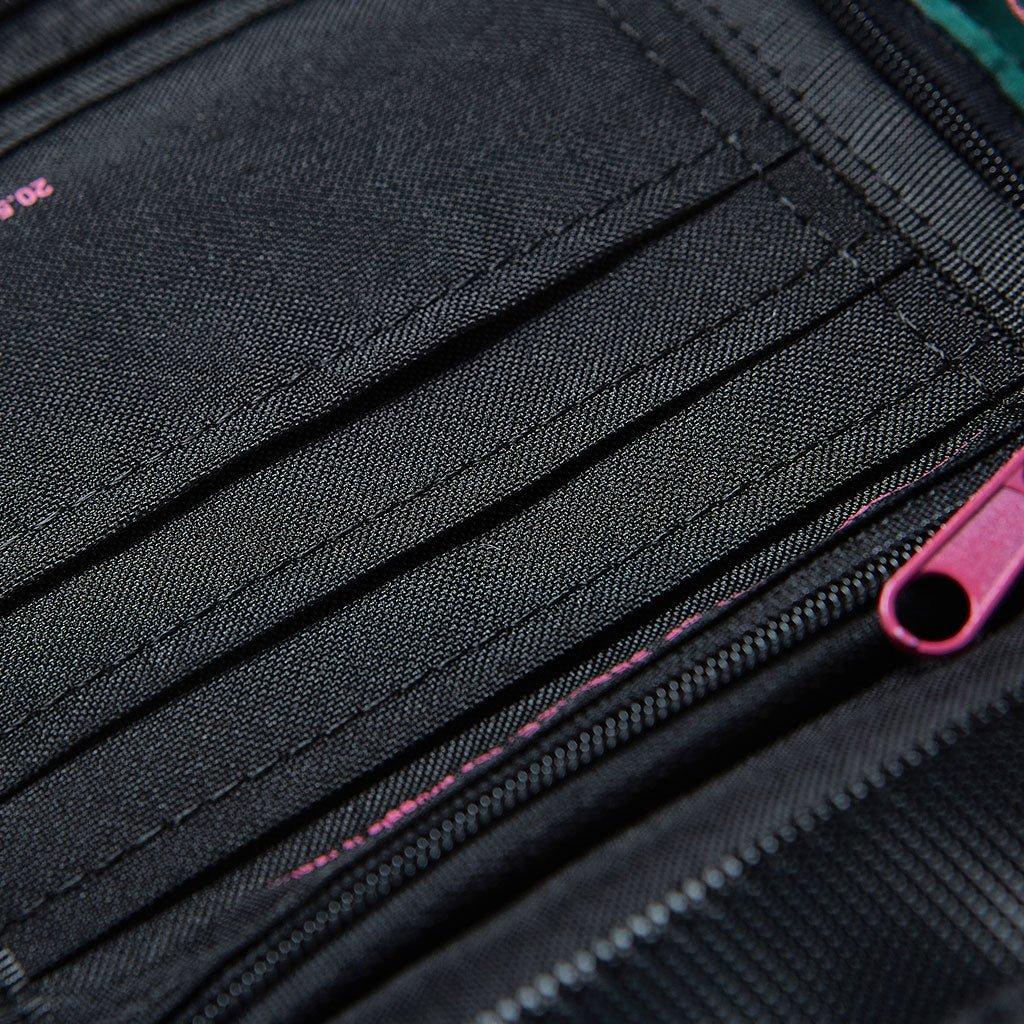 wallet-009-rhw001-dgrn-486342.jpg