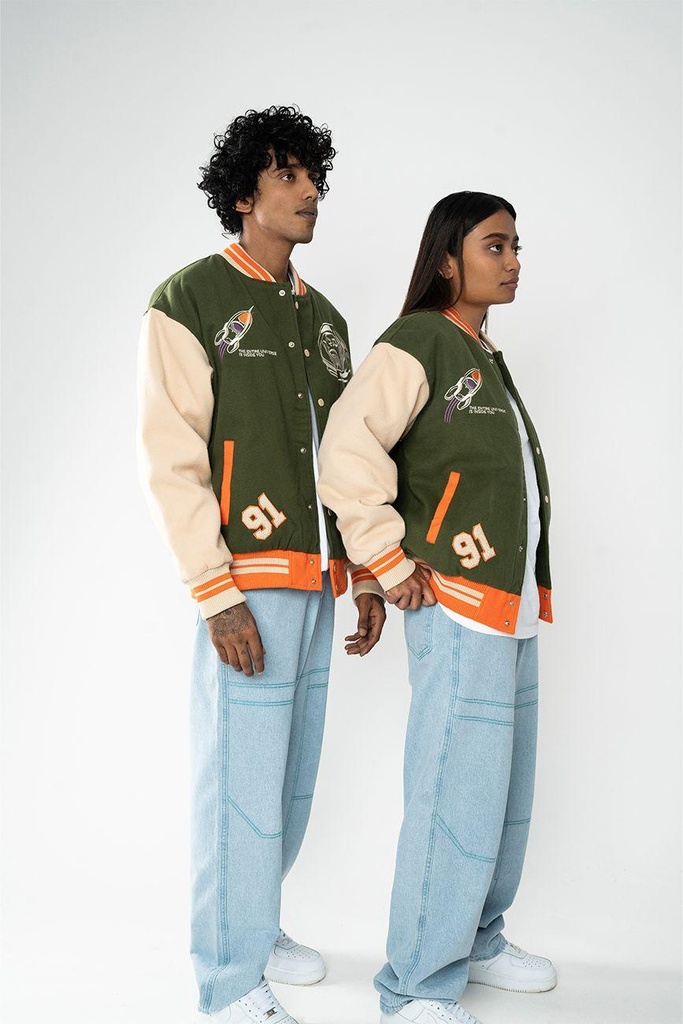 graduation-varsity-jacket-model-7-223330.jpg