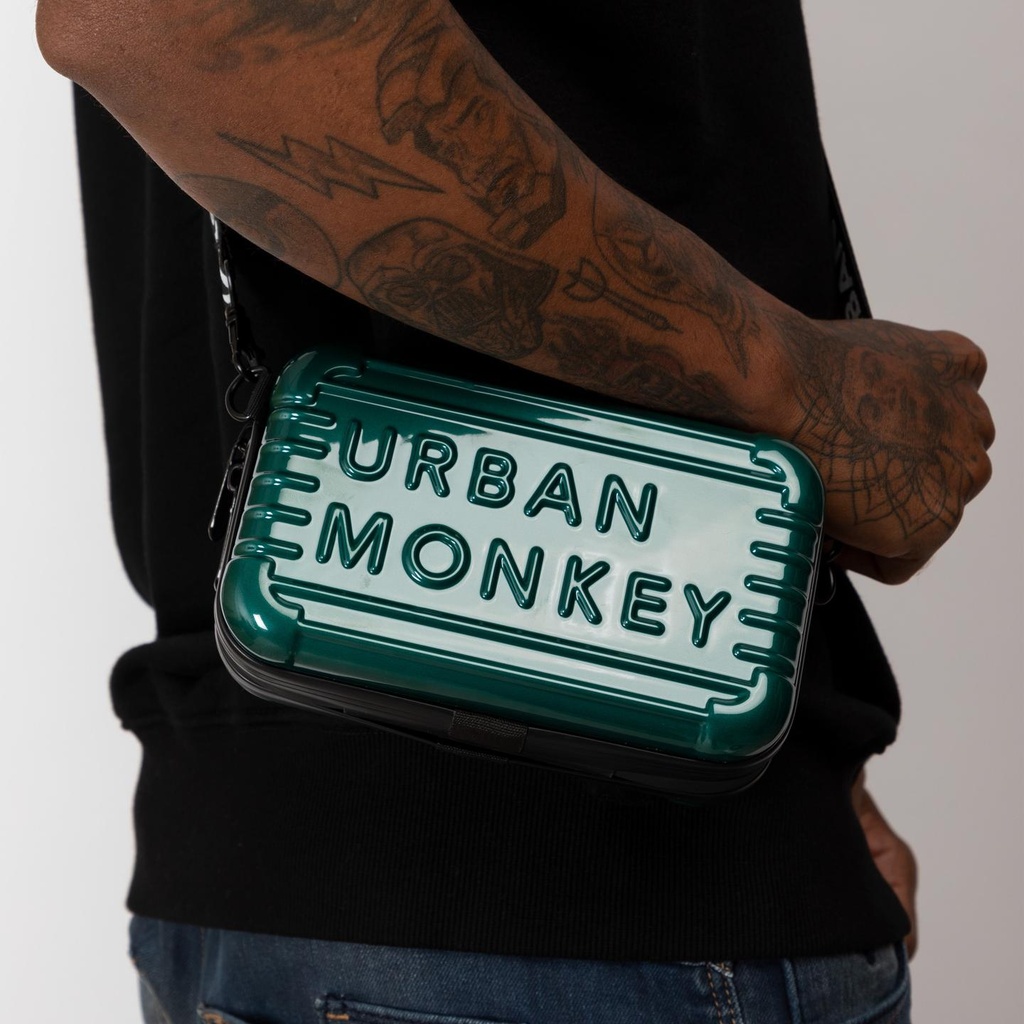 sling-007-umhb002-dgrn-721511.jpg