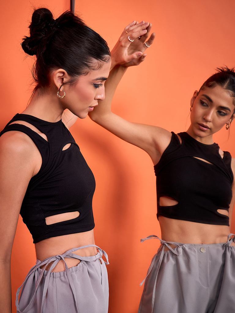 [ULSS23TP17-71-013-02] Sleeveless Stretchable Ribbed Top with Front Cut Outs (S, Black)