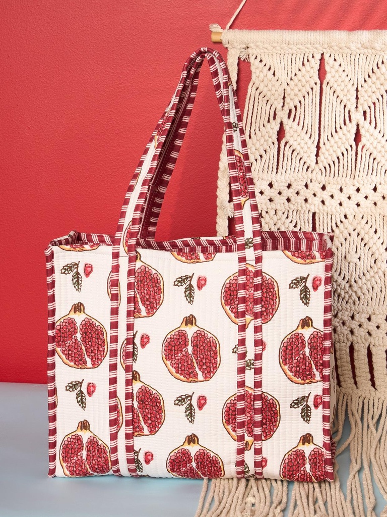 [ULSS24HB19-07-851] Quilted Cotton Tote Bag (White-Red Anaar Print)